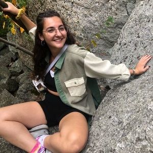 Meet your Posher, Erica